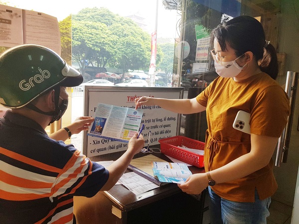 https://baohiemxahoi.gov.vn:4545/pic/06-info/anhtonghop/ttlaixe_20211123094930AM.jpg